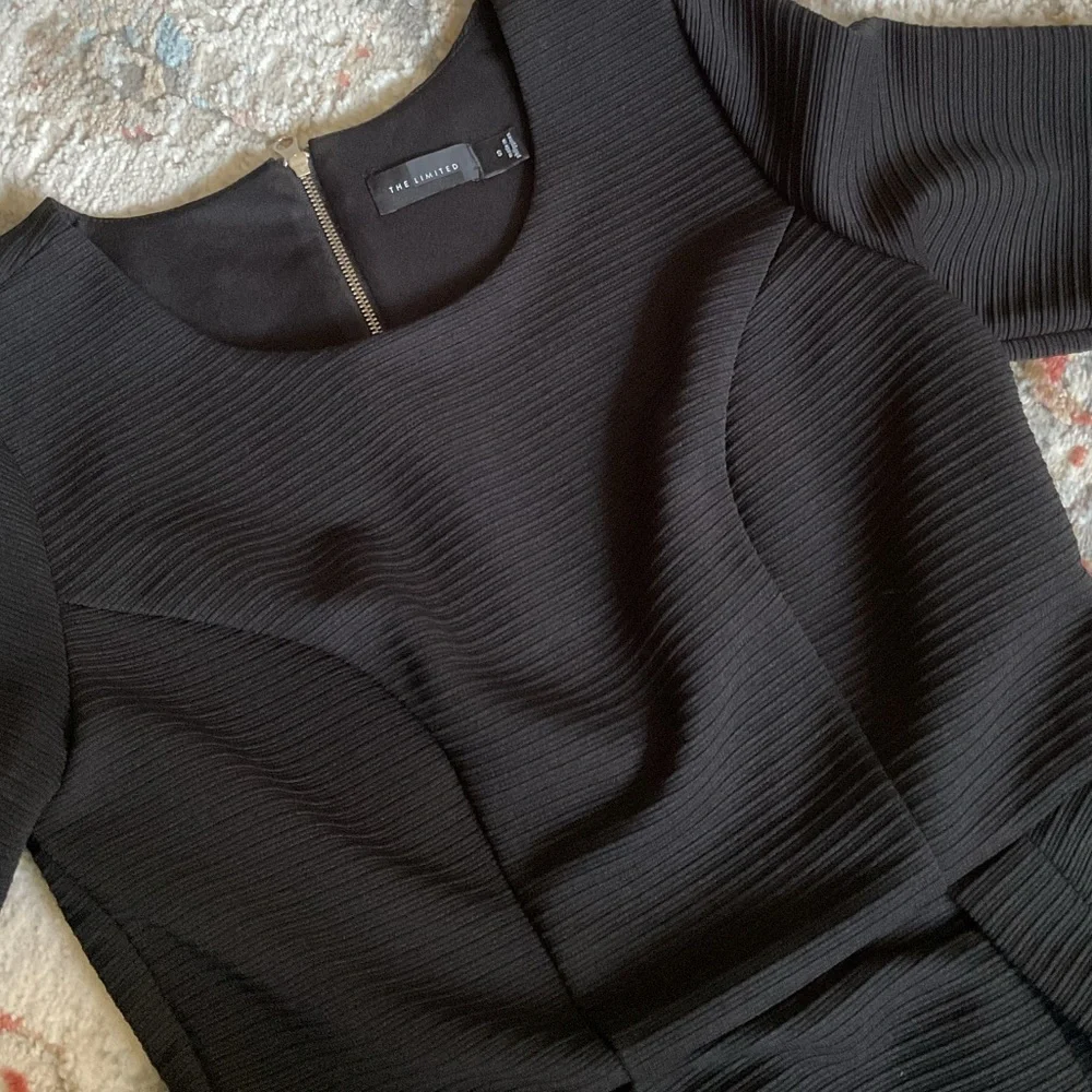 The Limited Classic Black Dress - Picture 5 of 10